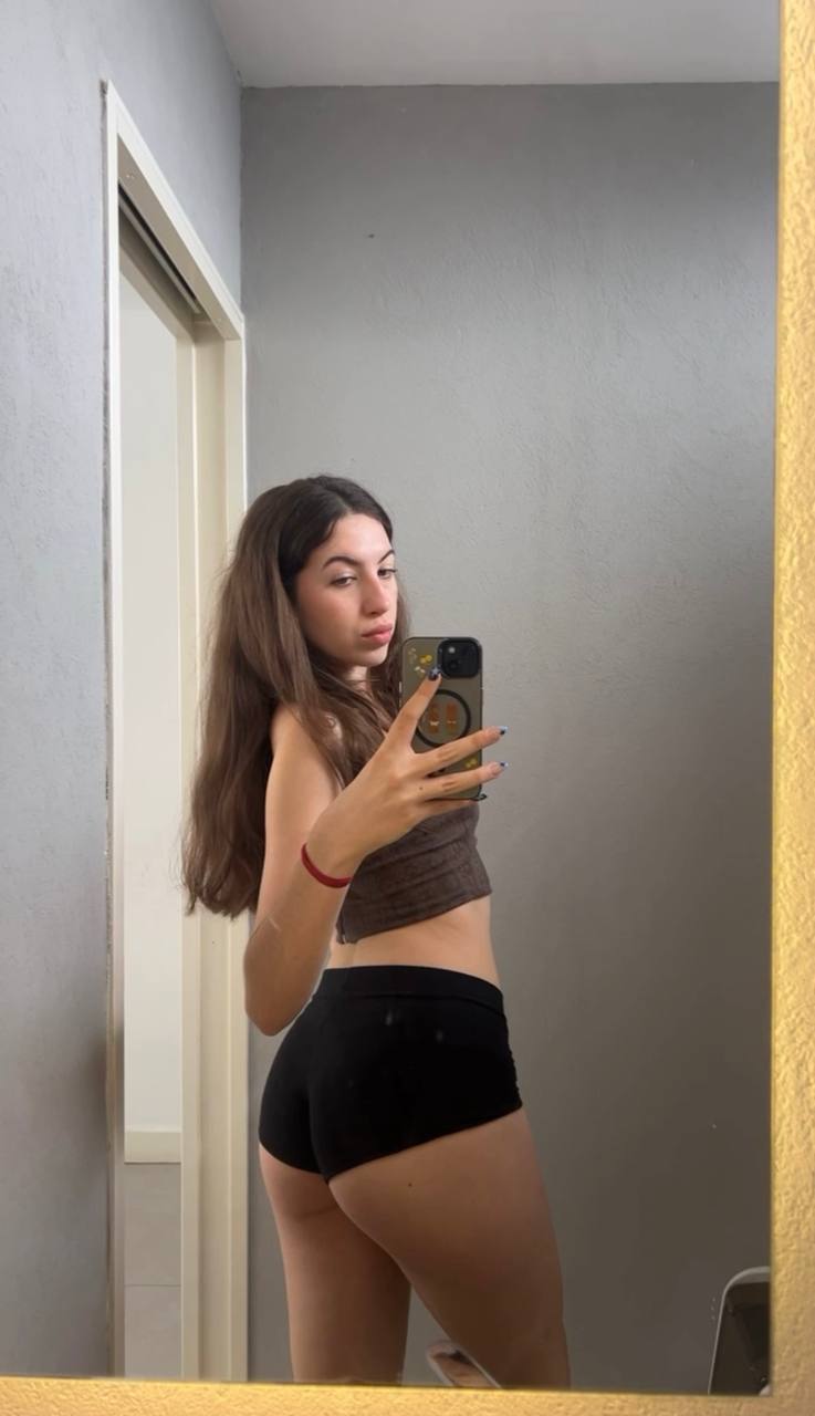 Amber in her underwear in Genoa