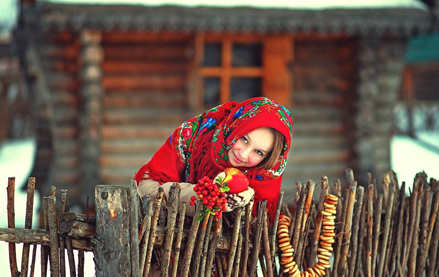 Sexy girl Women in Slavic costumes in Genoa
