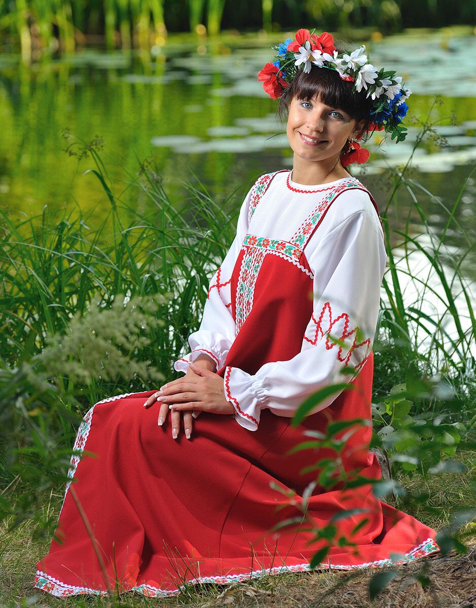 Beautiful girl Girls in Slavic costumes in Genoa
