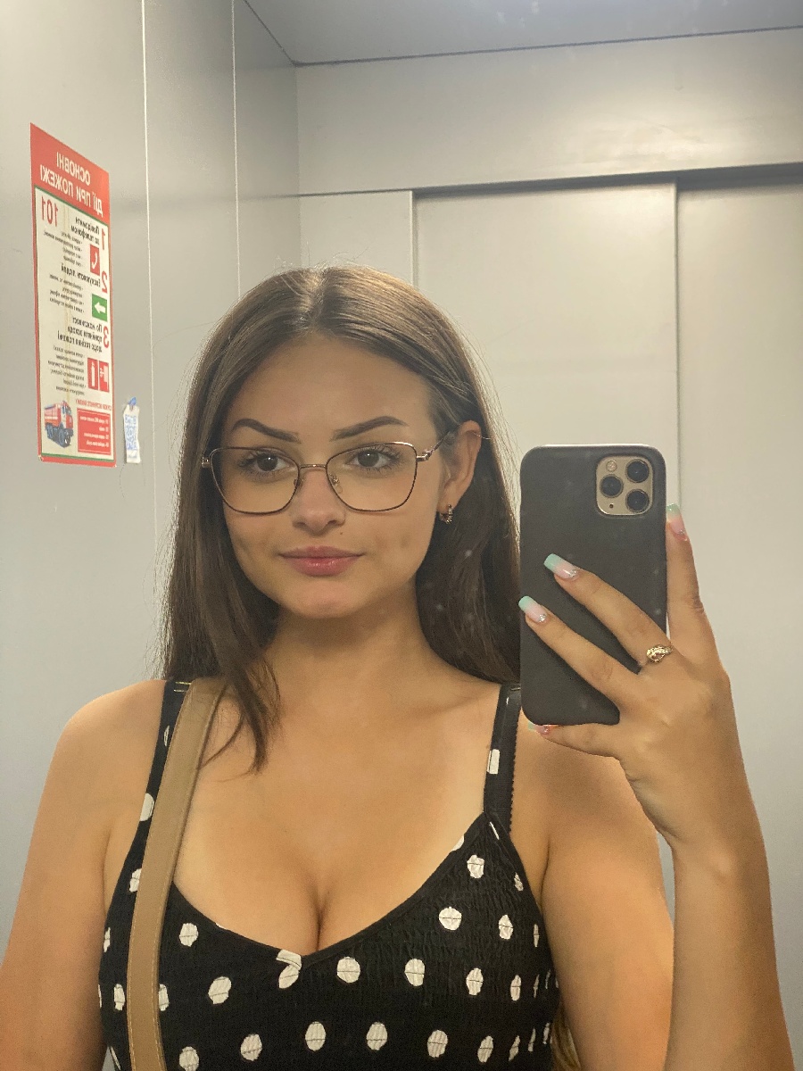 Sexy model Stacy in Genoa